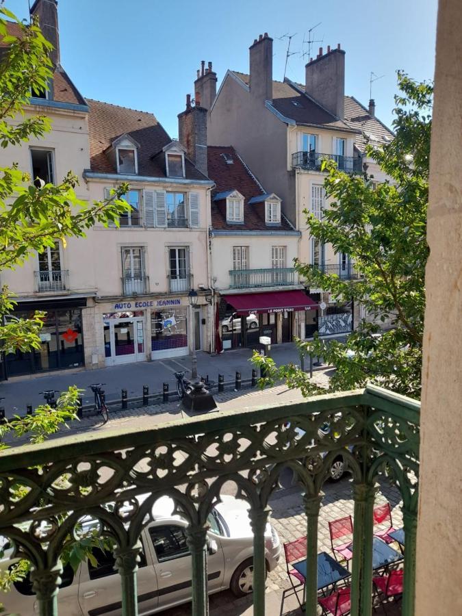 Emplacement Ideal : Studio Au Coeur De Dijon Disponible En Location Appartement Buitenkant foto